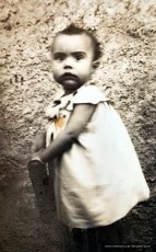 Fotografia d’Enriqueta Jové Millàs. Una còpia es va enviar al Benjamí en la carta del 16 d’agost de 1939 mentre era de verema a Aumes. (Arxiu familiar).