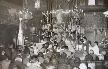 5/12/1954: bendición del monumento a María Inmaculada, erigido por las Religiosas Hijas de San José en los jardines de la Clínica de Sant Josep, para perpetuar las fiestas jubilares del Año Mariano. Bendecido por el arcipreste Valentí Gibert y apadrinado por el alcalde Prat Pons y su esposa, Dolors Pujol.