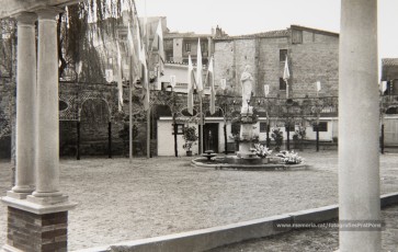 5/12/1954: bendición del monumento a María Inmaculada, erigido por las Religiosas Hijas de San José en los jardines de la Clínica de Sant Josep, para perpetuar las fiestas jubilares del Año Mariano. Bendecido por el arcipreste Valentí Gibert y apadrinado por el alcalde Prat Pons y su esposa, Dolors Pujol.
