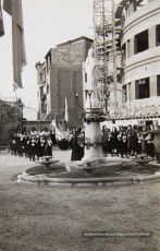 5/12/1954: bendición del monumento a María Inmaculada, erigido por las Religiosas Hijas de San José en los jardines de la Clínica de Sant Josep, para perpetuar las fiestas jubilares del Año Mariano. Bendecido por el arcipreste Valentí Gibert y apadrinado por el alcalde Prat Pons y su esposa, Dolors Pujol.