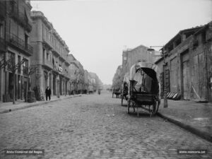 Perspectiva de la carretera de Vic a prop del Col·legi dels Infants, després de ser pavimentada.
Procedència: Arxiu Jaume Pons i Agulló.