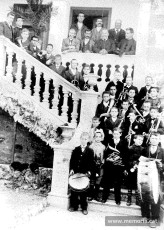 Orquestra municipal establerta a l’Escola parroquial de Santa Maria del Vilar on Ramon Junyent Vila cursa els primers estudis i aprèn a tocar el clarinet. (Col·lectiu El Brogit – Centre d’Estudis de Castellbell i el Vilar)