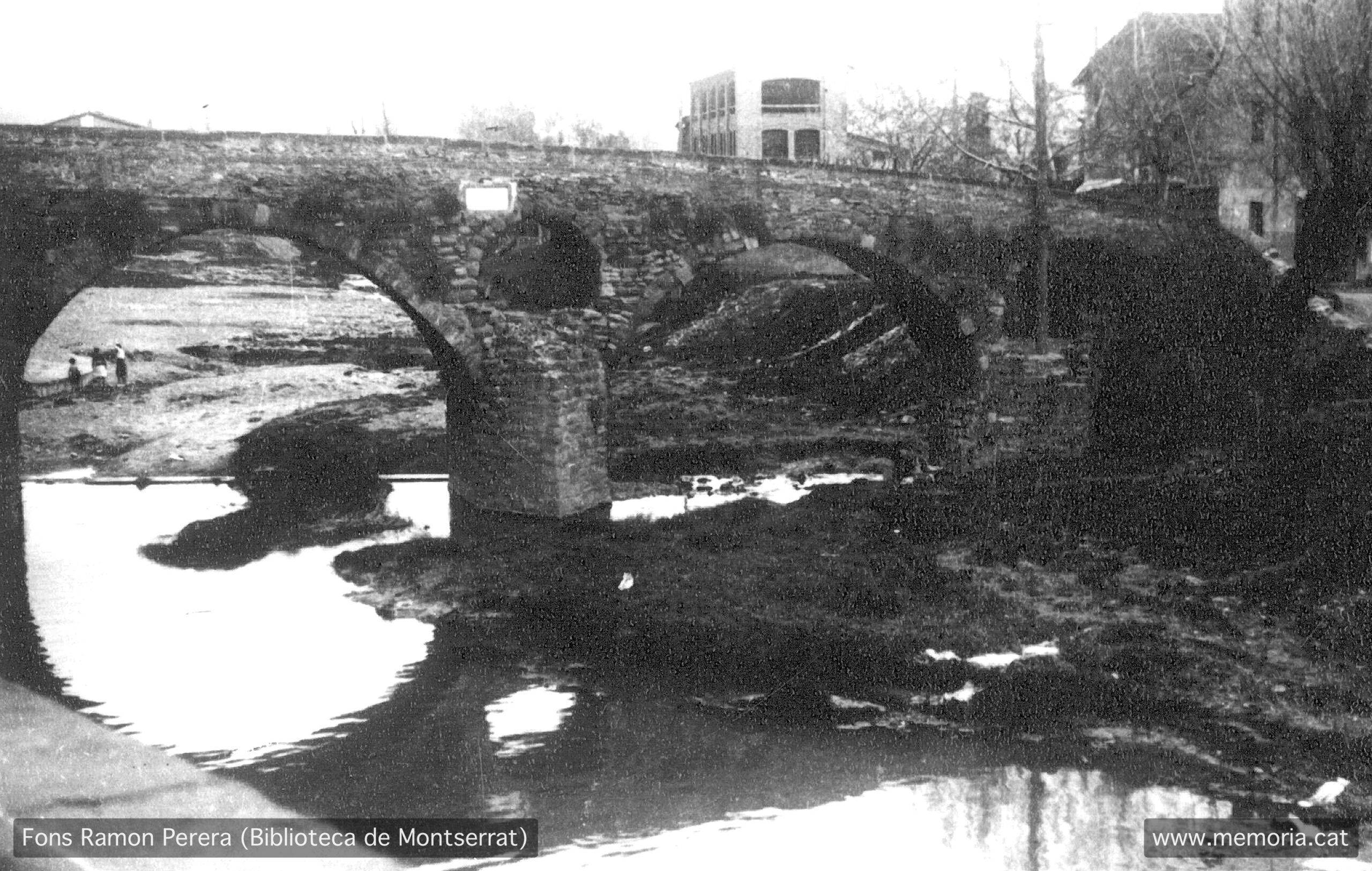 Vic. 24 març 1938. Pont de Queralt sobre el riu Mèder (Cartera: 4).