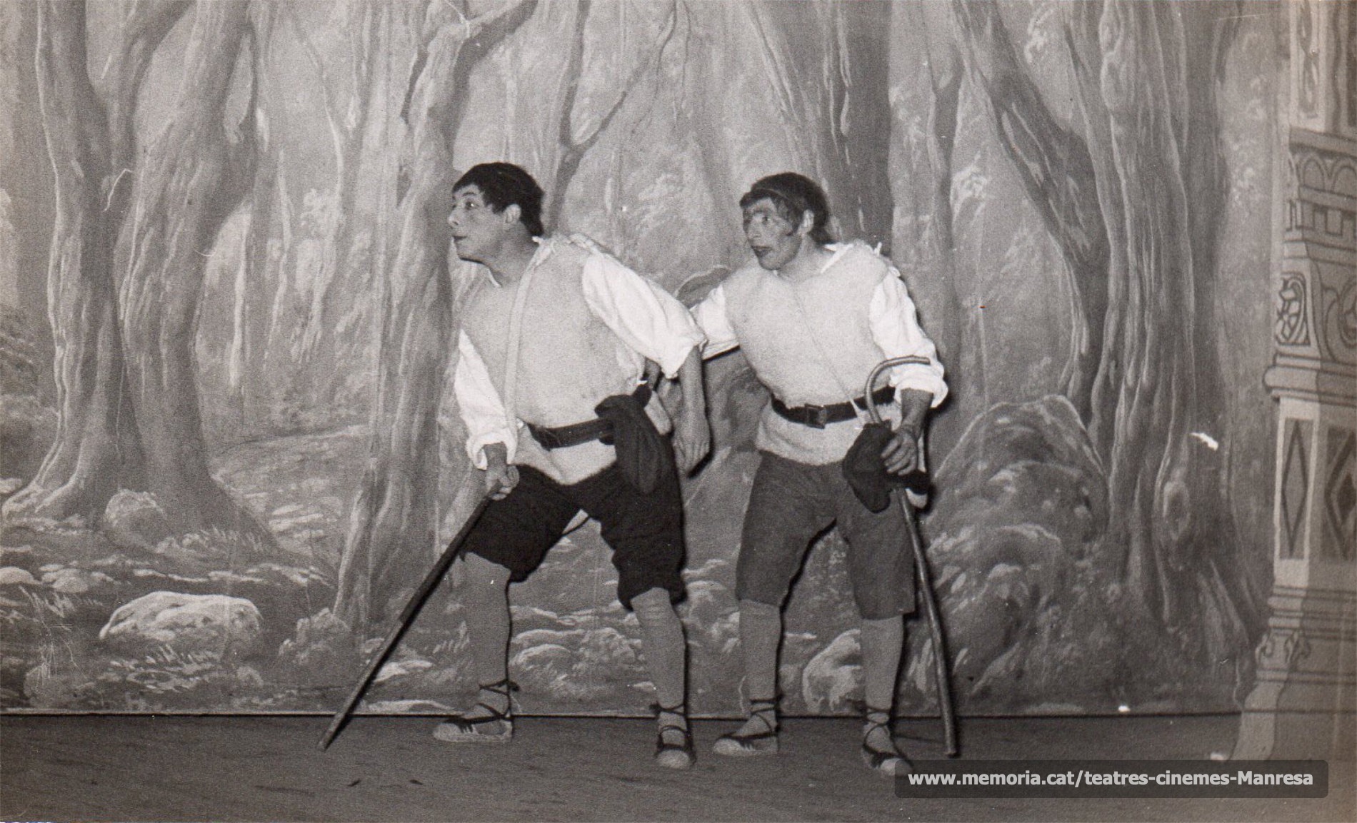 El Lluís i el Joan Cirera fent de Lluquet i Rovelló.(1953)
