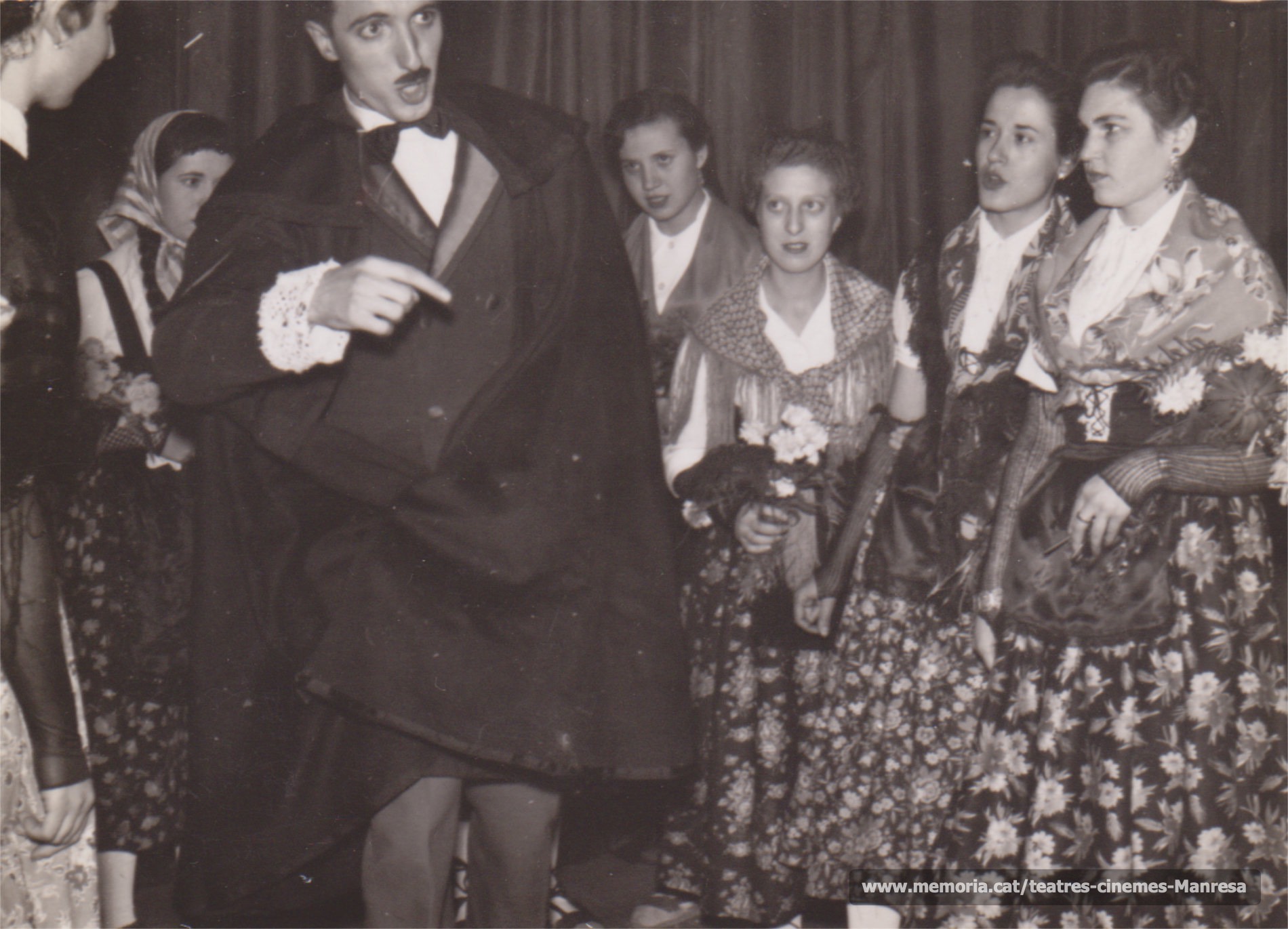Sarsuela amb Pasqual Piñot, (?), Montserrat Vallés, Emilia, Pilar Galindo.