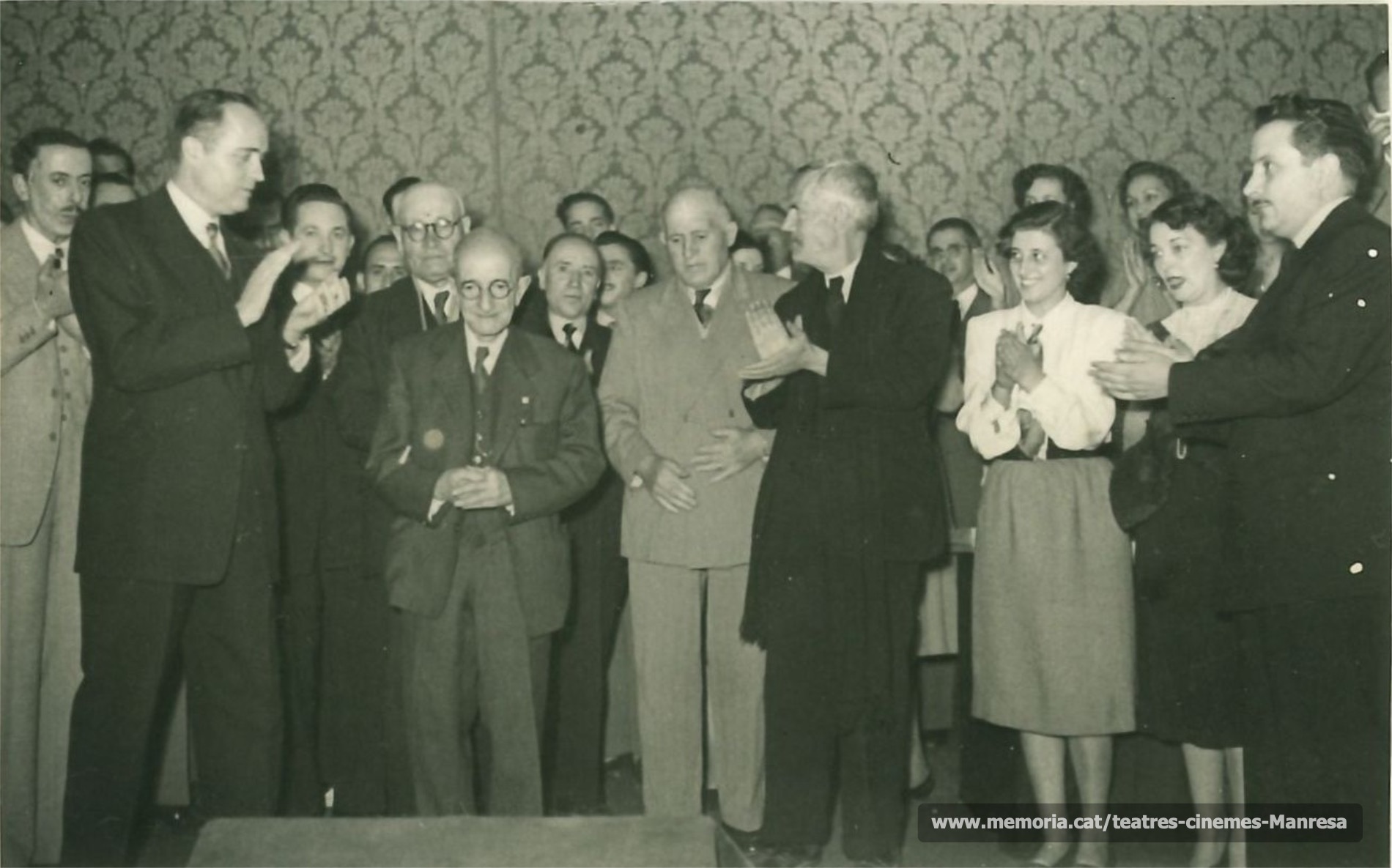 "El procés de Mari Dugan" amb Martí Camprubí, (?) el Sr Àngel Mata (apuntador), Crispina Gros, Rosa Vila i Xavier Francàs... (1958)