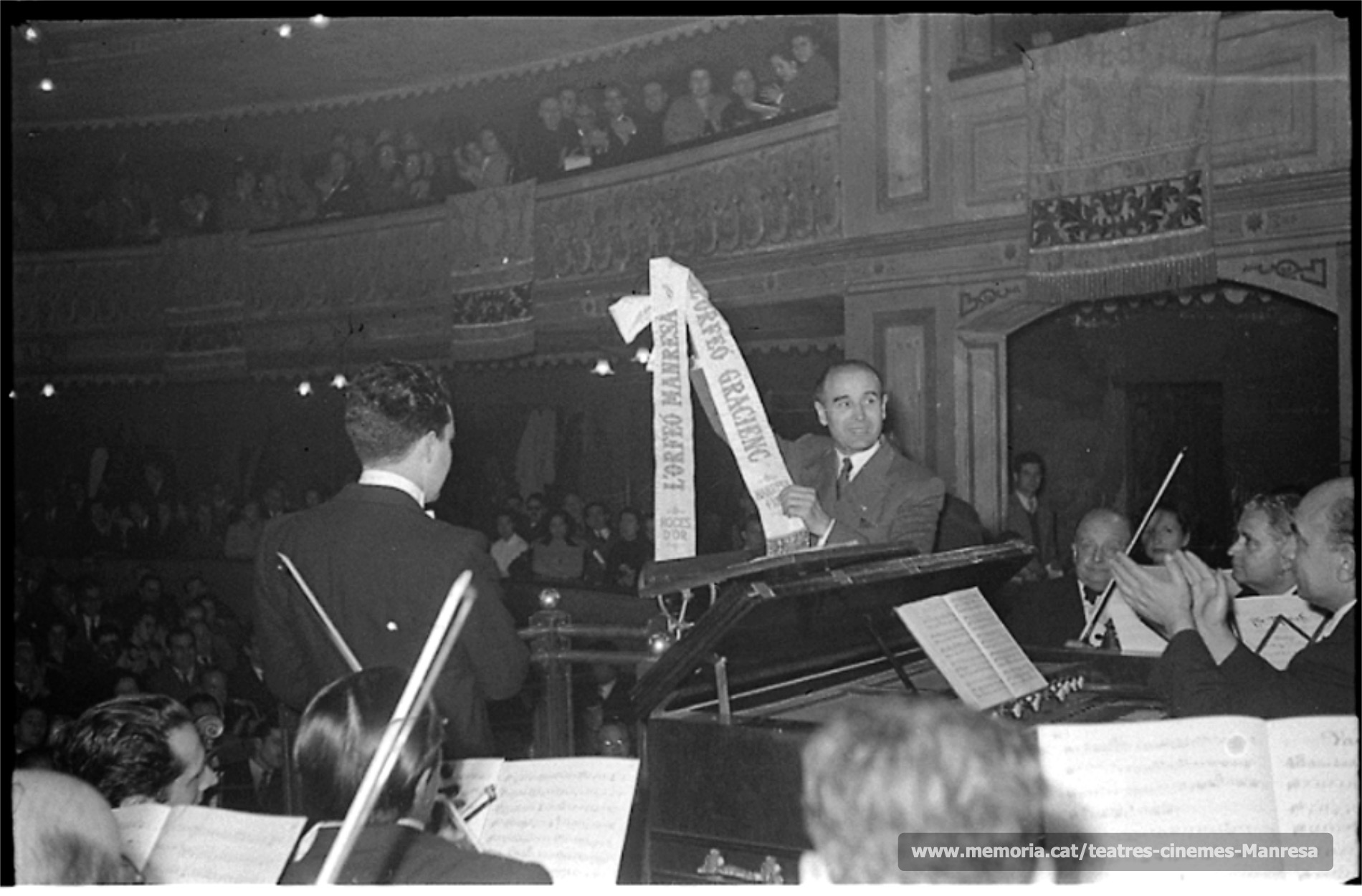 Concert de l’Orfeó Manresà i l’Orfeó Gracienc en motiu de les noces d'or de l’Orfeó. (1951)