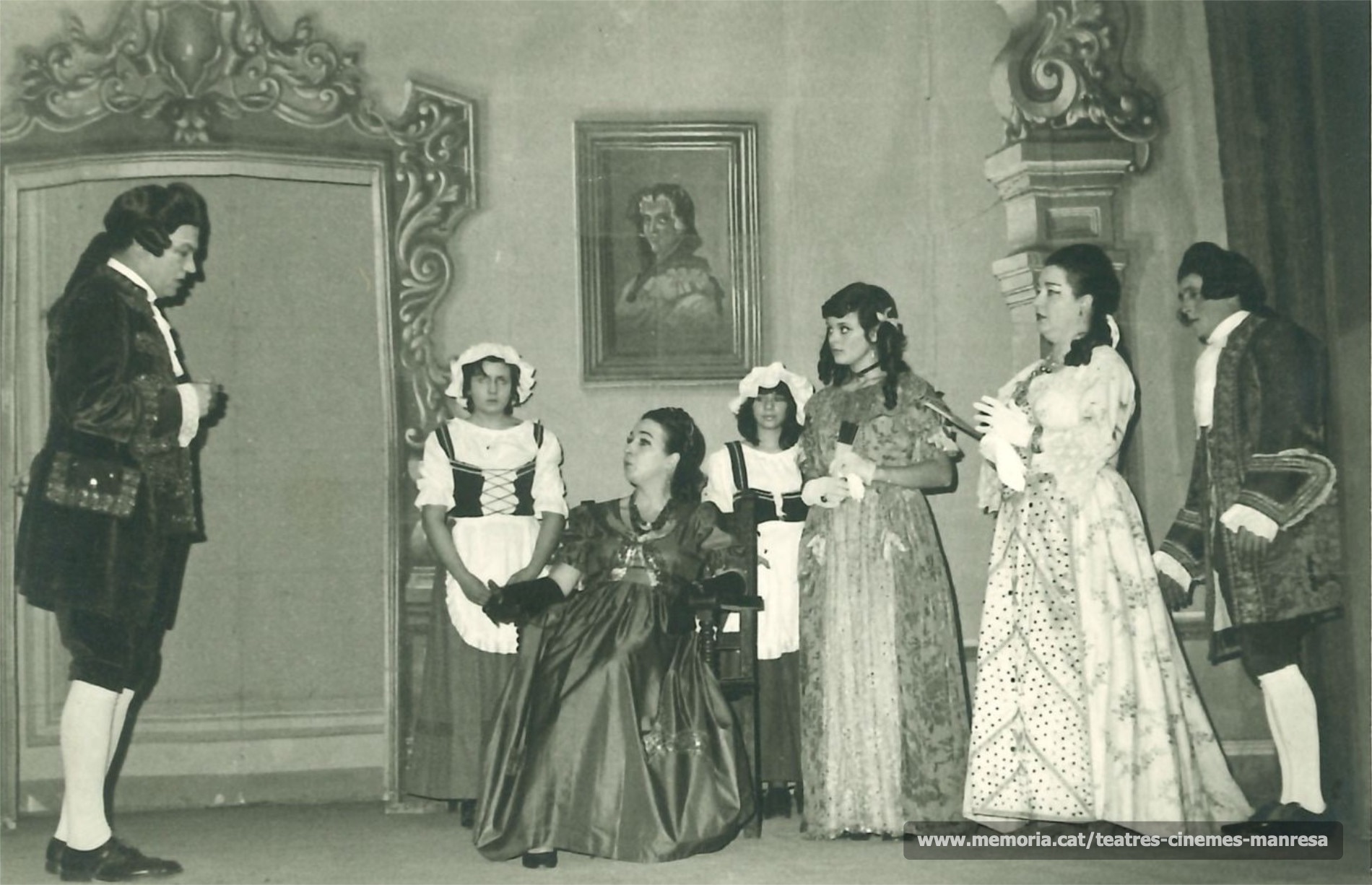 D'esquerra a dreta: Joan Cot, Teresa Valcarcel, Maria Garriga (asseguda), Rosa Jimenez, Mª Jesús Isart, Montserrat Garriga i Octavi Canal a "La Ventafocs" (195