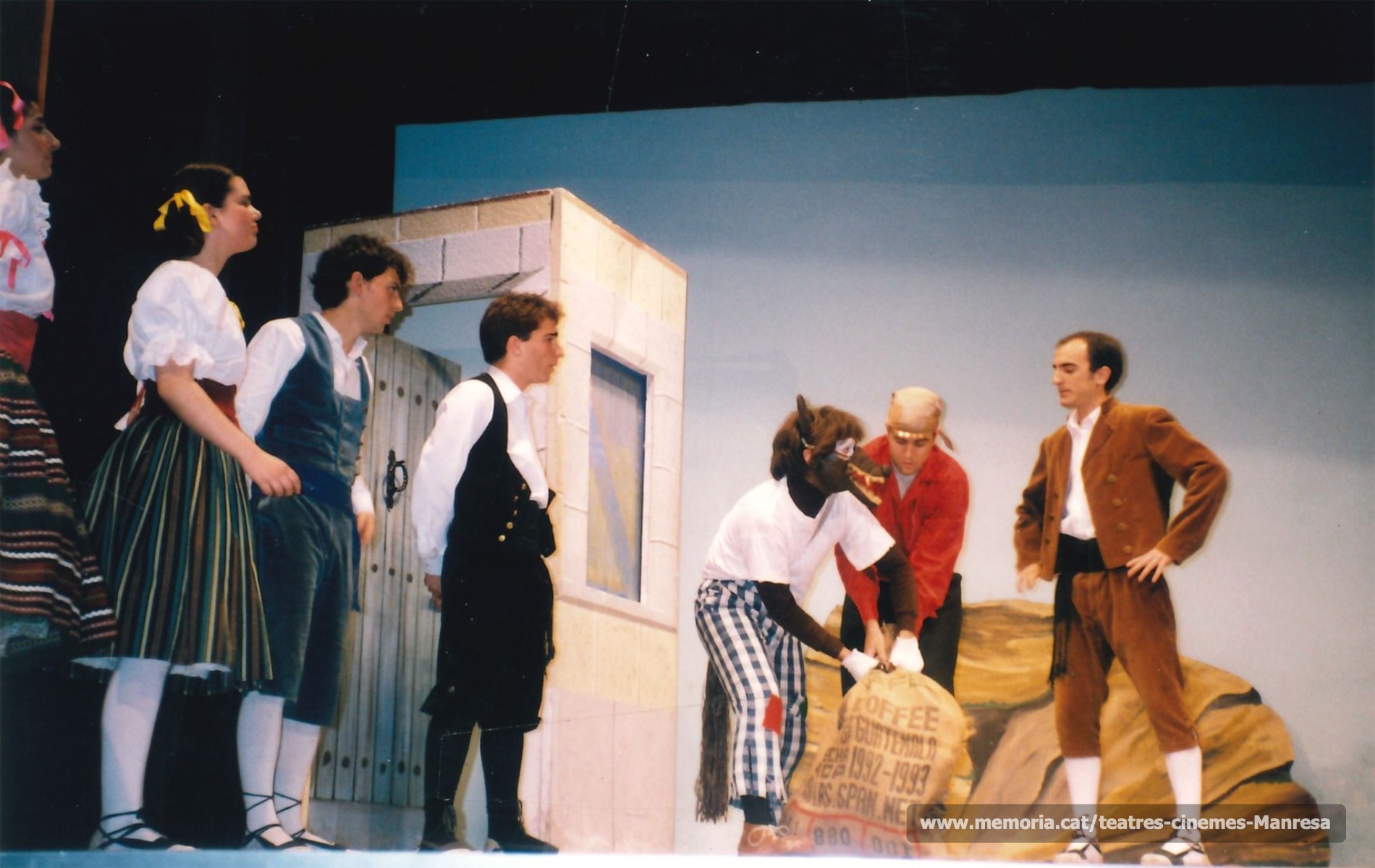 "La Caputxeta Vermella" a càrrecdel Petit Espantall, amb Anna Sellarés, Anna Sensat,Carles Tatje, Marcel Playa, Agustí Franch, Ernest Ribot i Jaume Ferrer. (1993)
