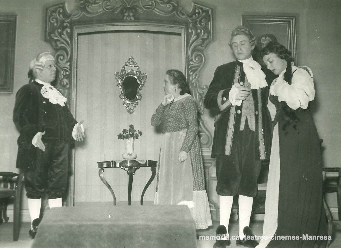 "La Corona d'Espines" amb (?), Maria Vila, Salvador Soler i Rosa Vila.