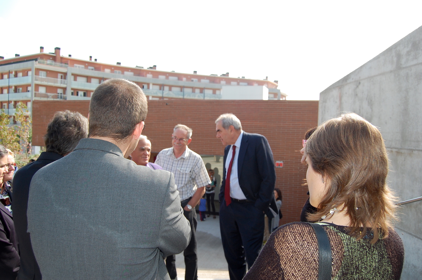 9/10/2009: inauguració de la Llar d’Infants municipal la Llum, al barri de la Mion, amb la presència del conseller d’Educació de la Generalitat, Ernest Maragall, i dels membres de l’Associació de Veïns Mion-Puigberenguer Juan José Porcel i Josep Subirana. (Font: Ajuntament de Manresa).